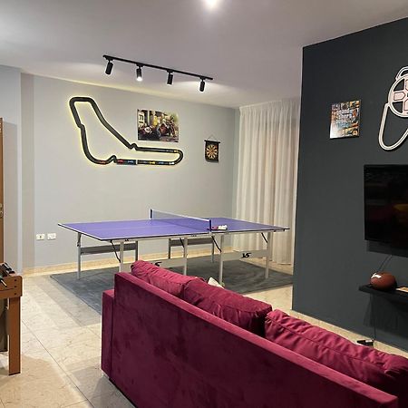 Super House 2 Blloku - 3 Rooms Tirana Esterno foto