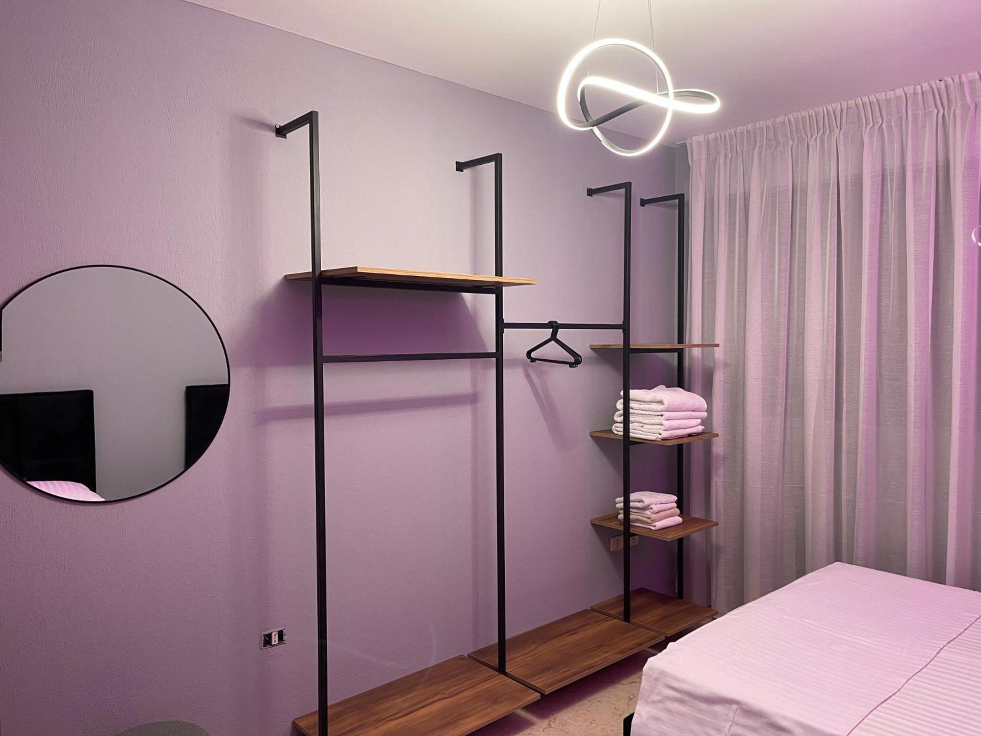 Super House 2 Blloku - 3 Rooms Tirana Esterno foto