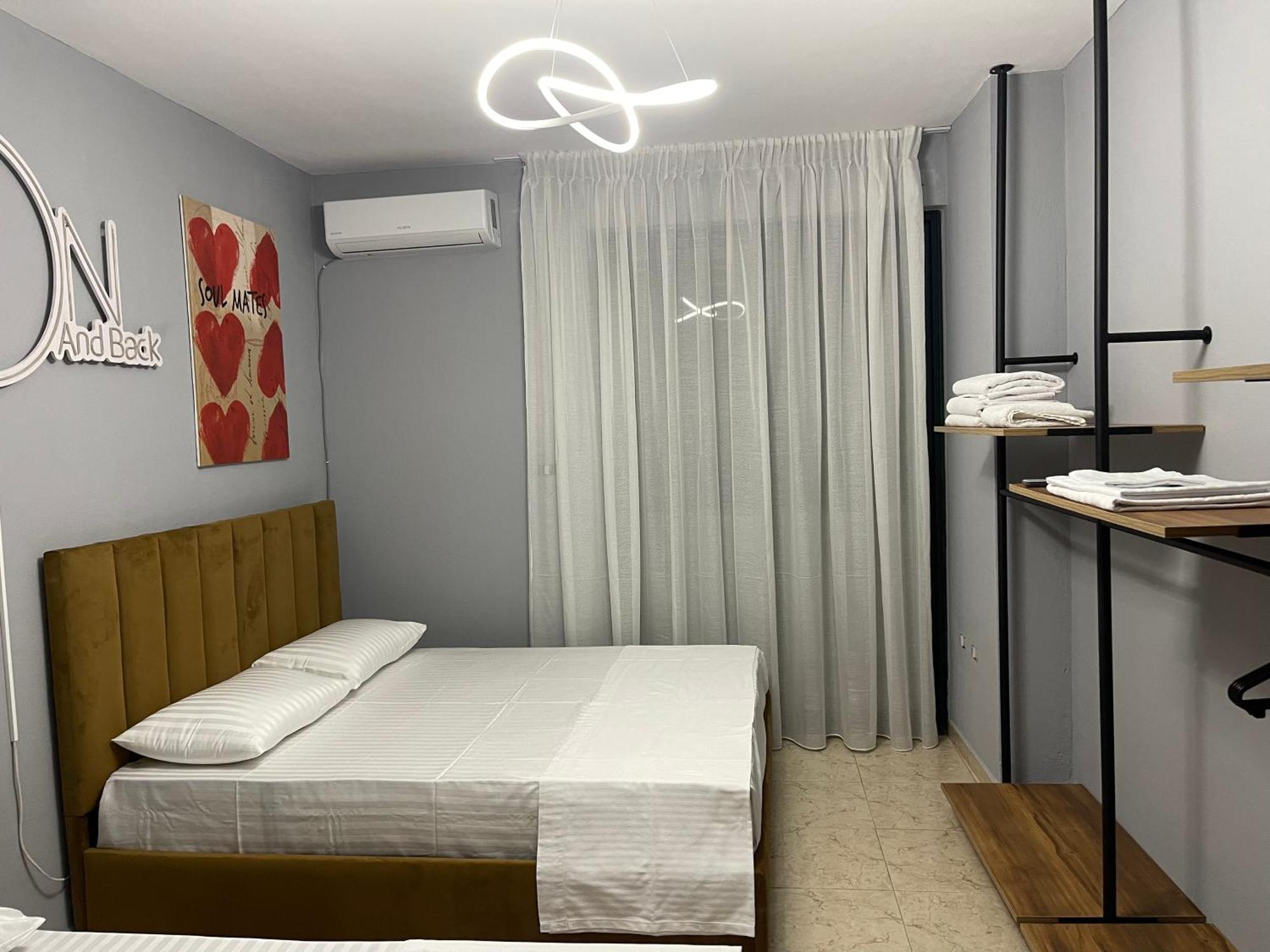 Super House 2 Blloku - 3 Rooms Tirana Esterno foto
