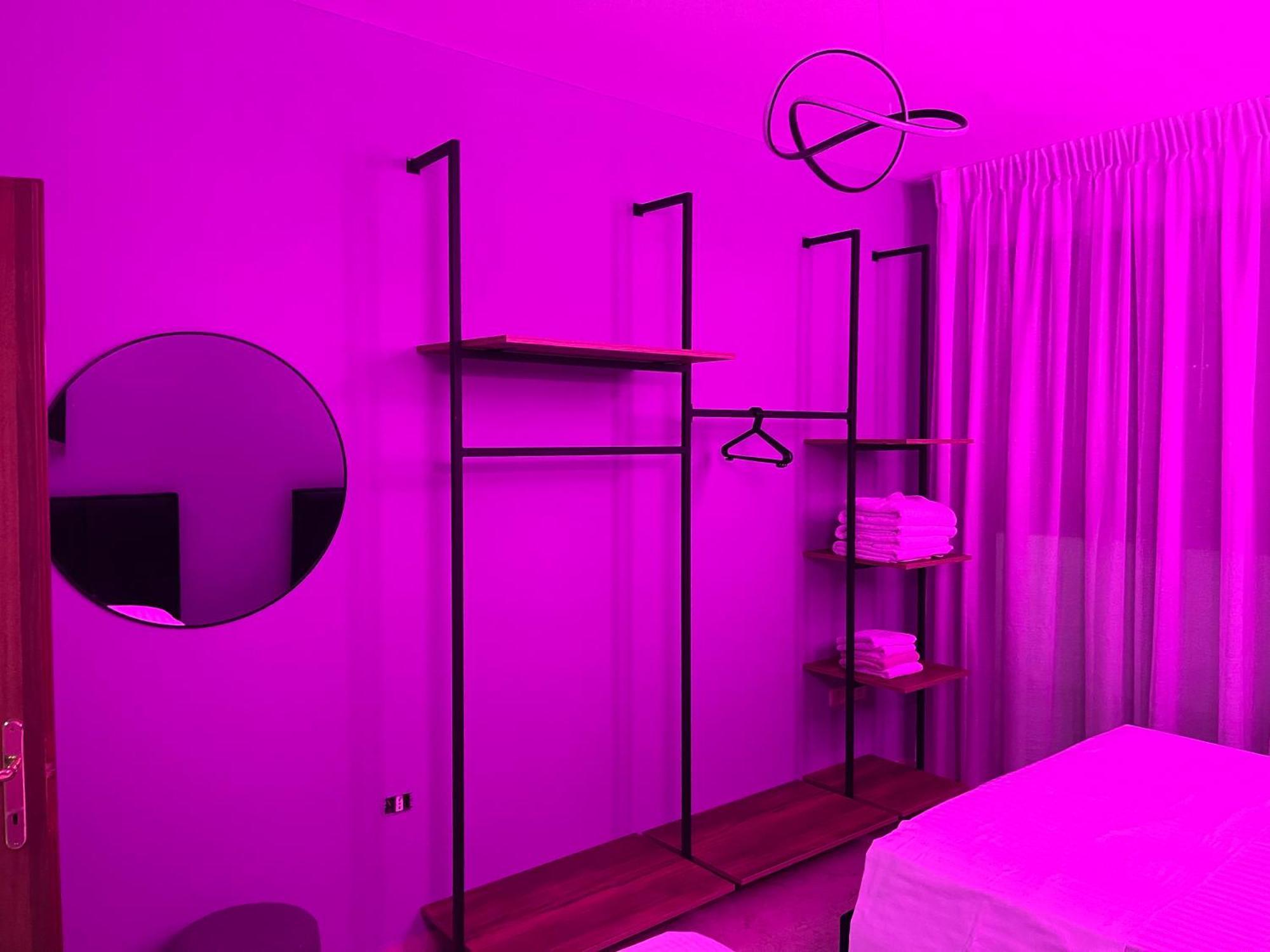 Super House 2 Blloku - 3 Rooms Tirana Esterno foto